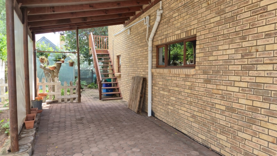 3 Bedroom Property for Sale in Stilbaai Wes Western Cape